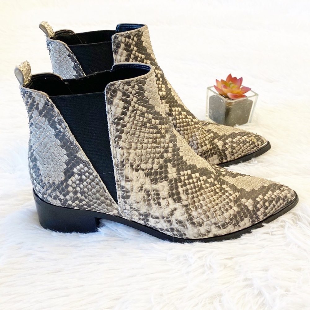 MARC FISHER | Snakeskin Leather Pointed Toe Heel Ankle Boot women’s 6.5